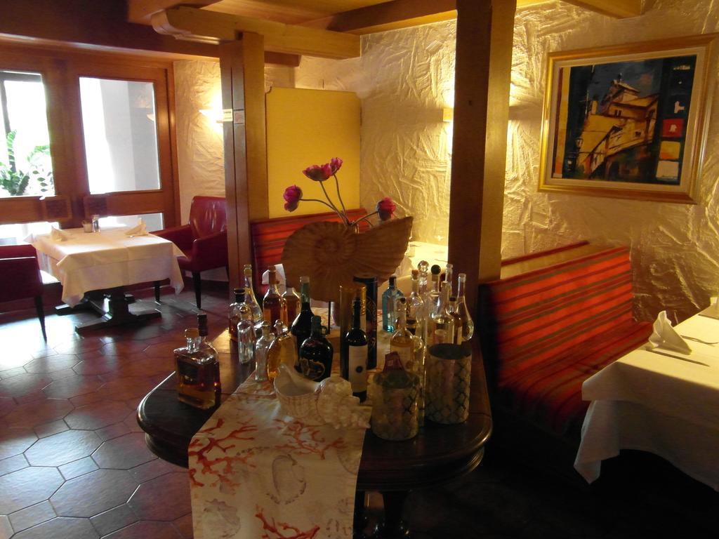 Castello Bianco Hotel Wadern Exterior foto