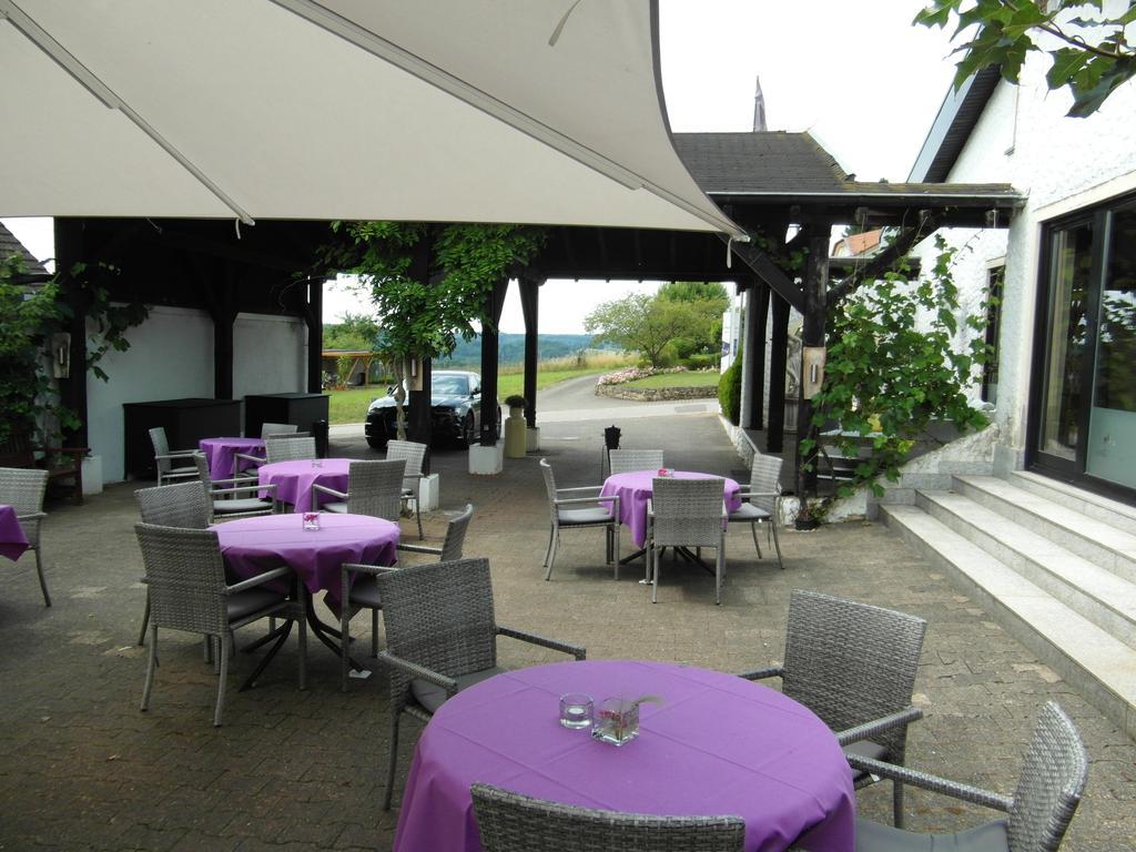 Castello Bianco Hotel Wadern Exterior foto